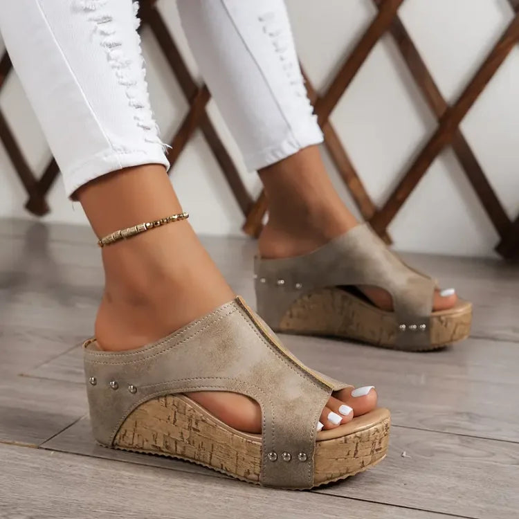 Beige / 16